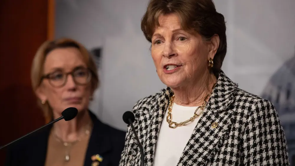 Who are the Democrats voting for the government shutdown deal?