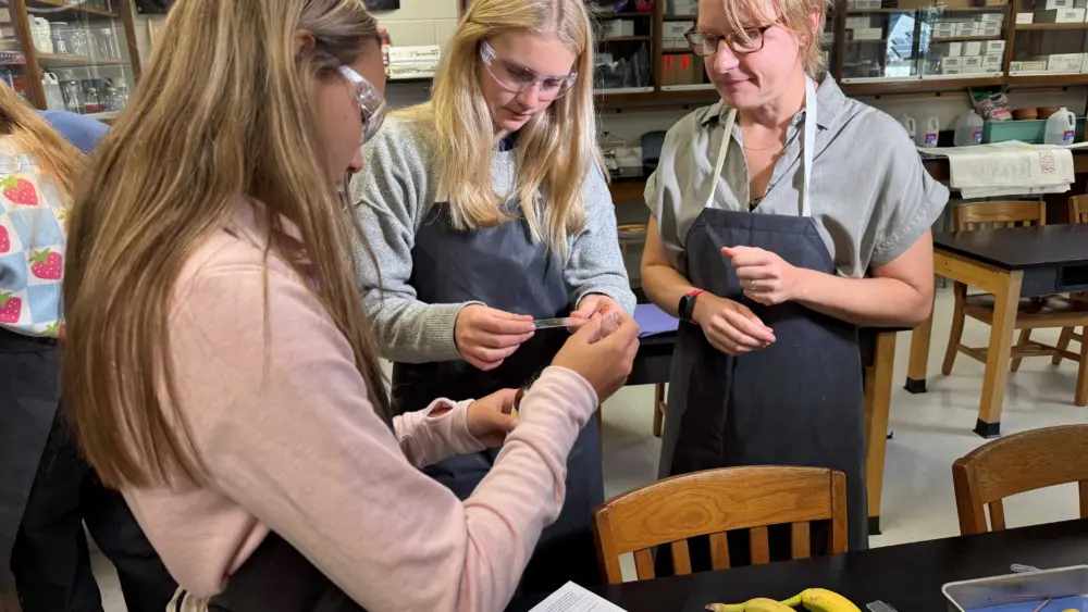 From Bananas to Bugs: Laura Gross' hands-on approach to science at St. Andrew's School