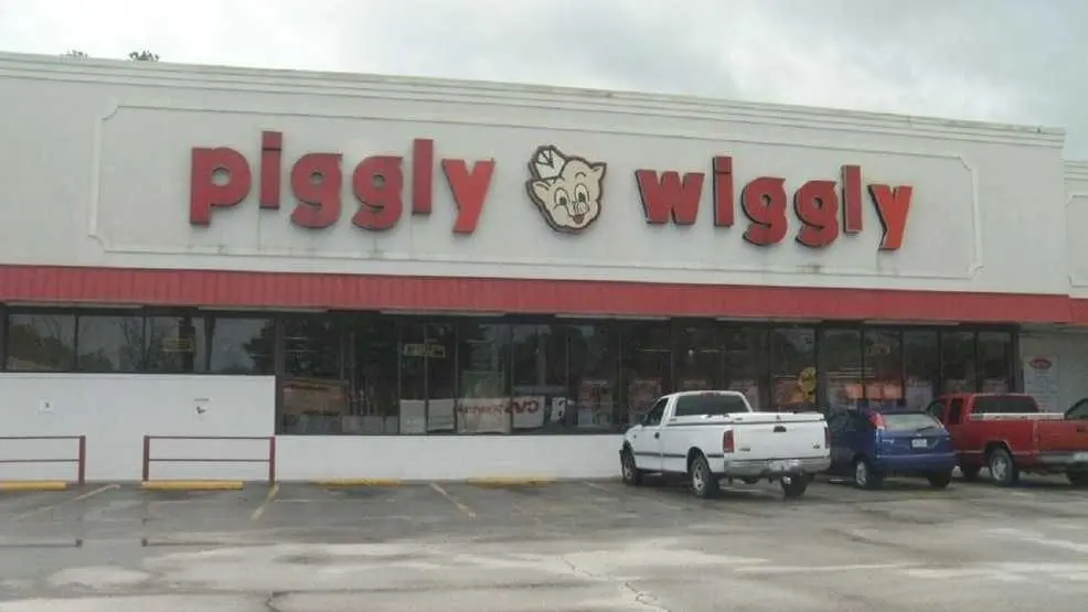 Authorities investigating overnight burglary at Hampton County grocery store