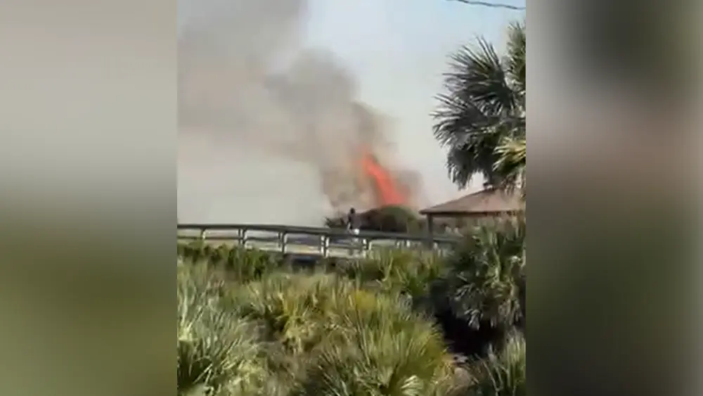Video shows heavy smoke, fire burning on Tybee Island