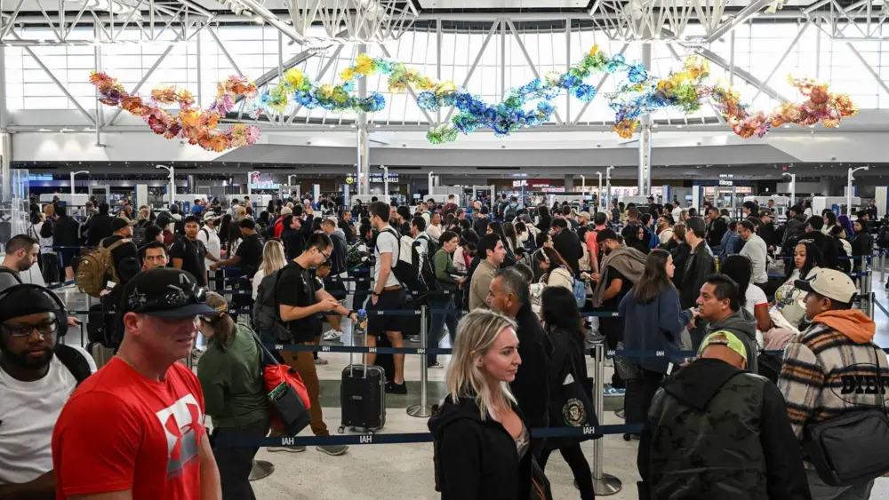 What’s happening with Thanksgiving flights? Here’s what to know