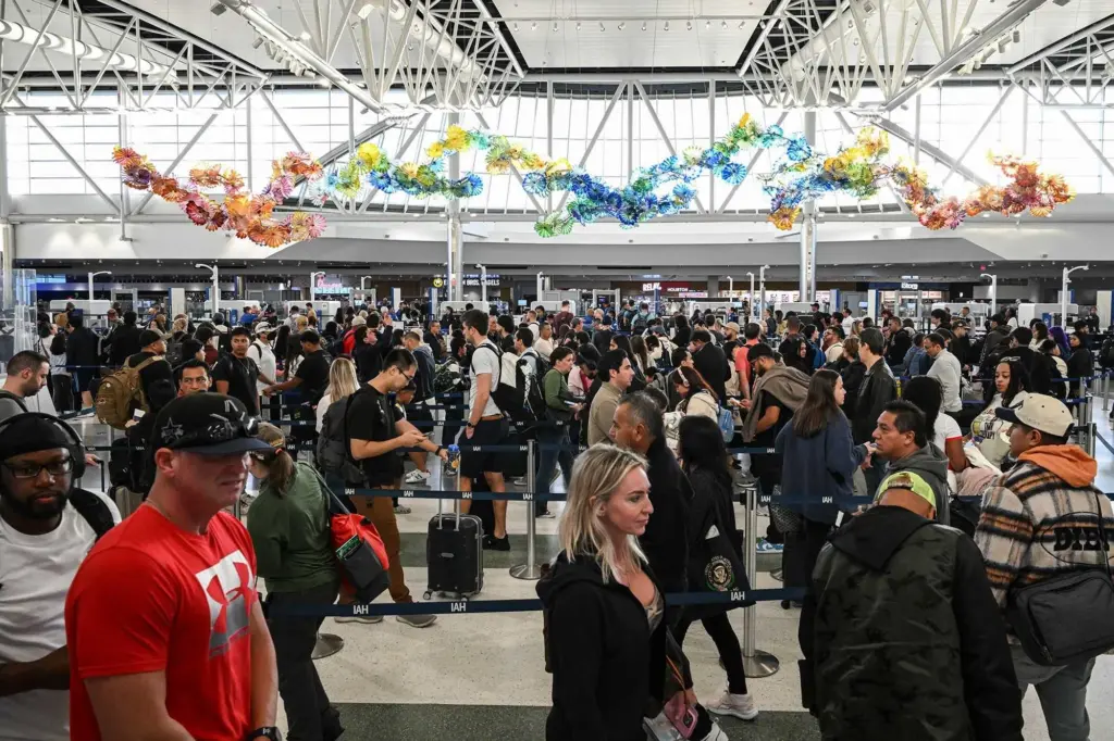 What’s happening with Thanksgiving flights? Here’s what to know