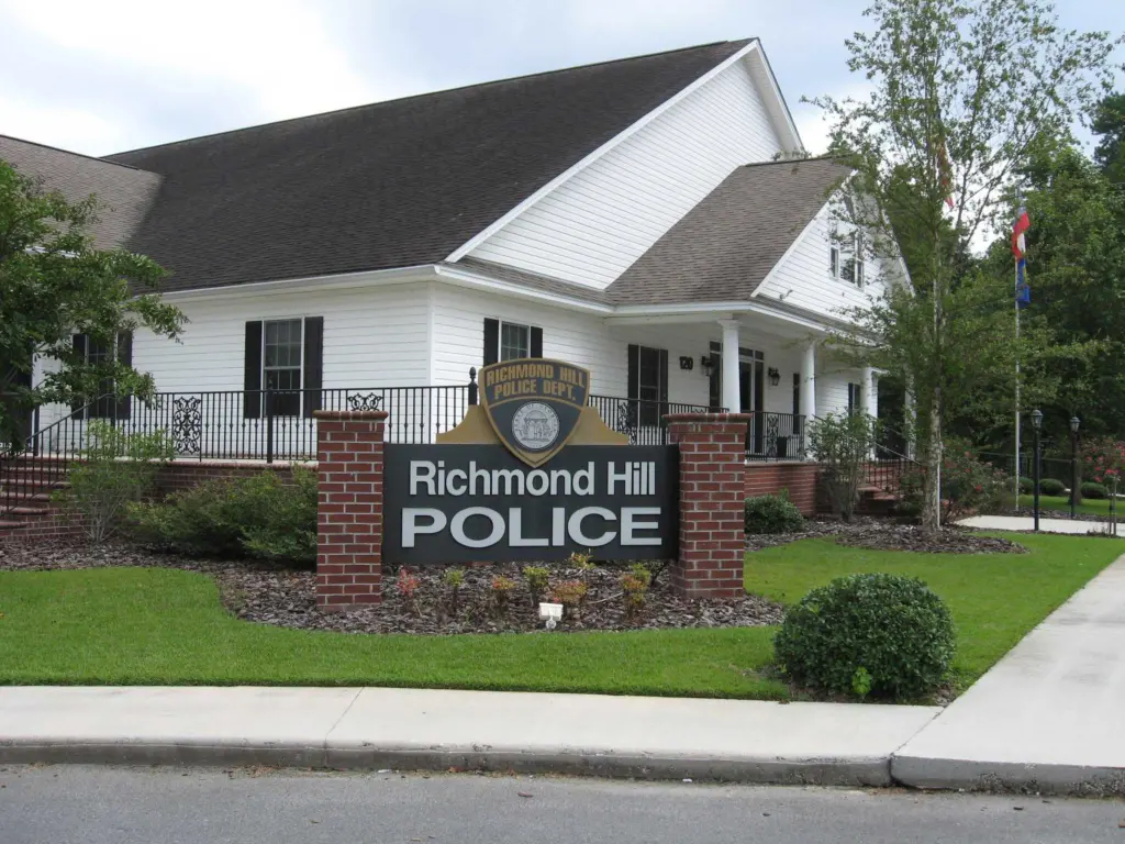 Former Richmond Hill Police sergeant indicted