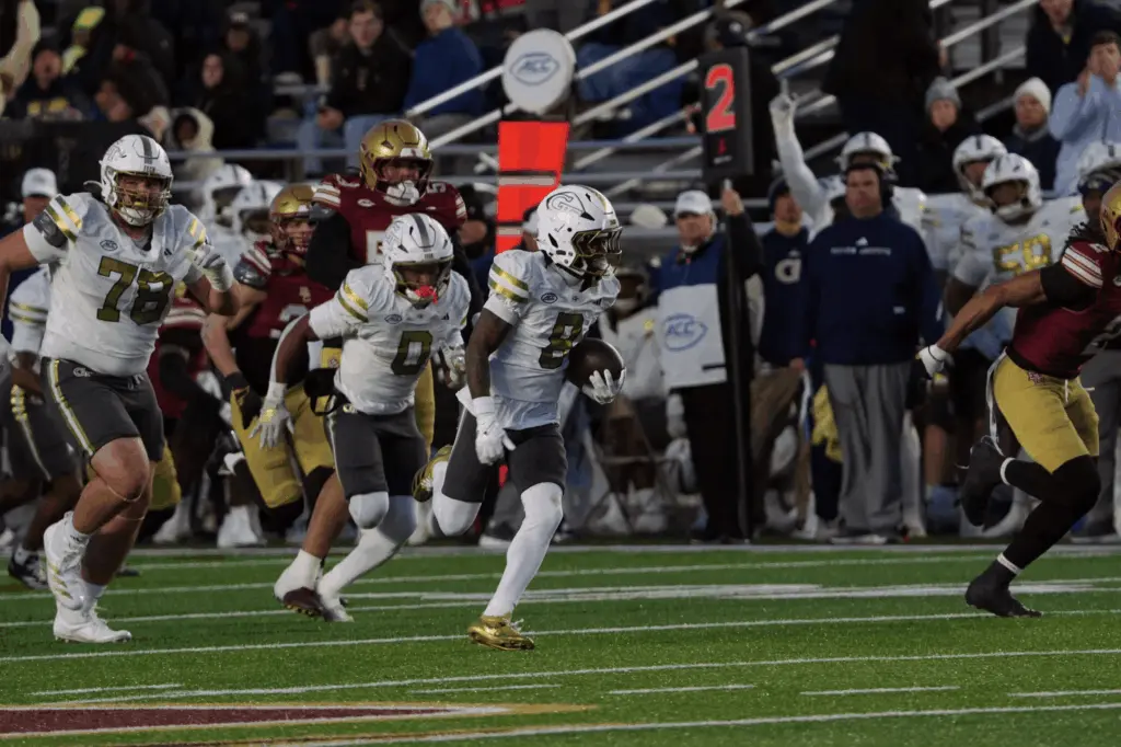 Georgia Tech storms back at BC, 36–34, to move within win of ACC title game