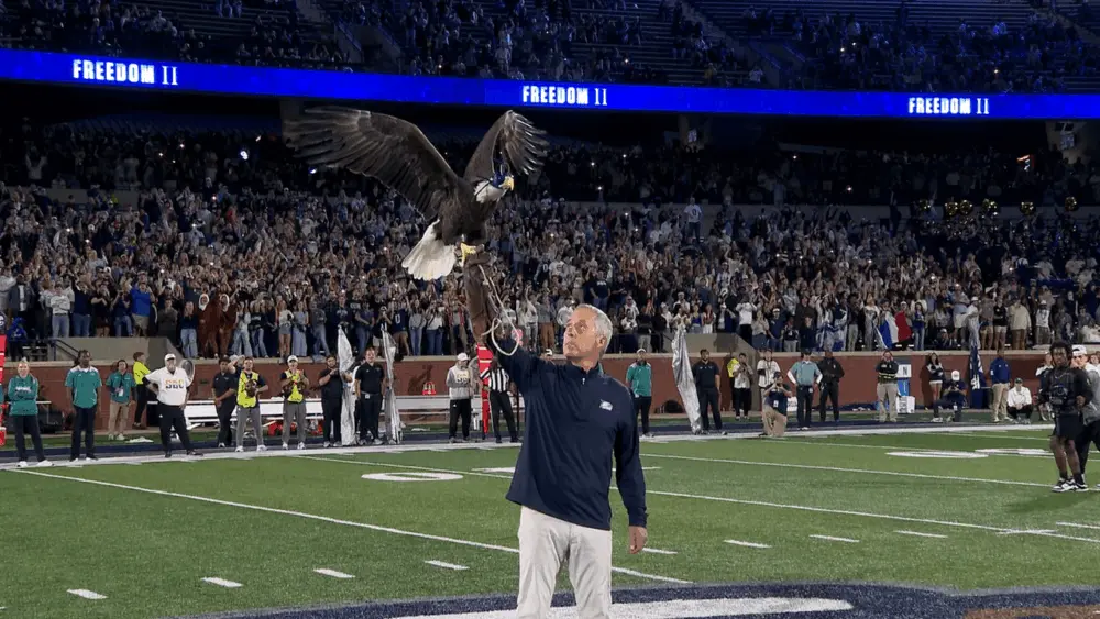 Georgia Southern unveils Freedom II, new live bald eagle mascot