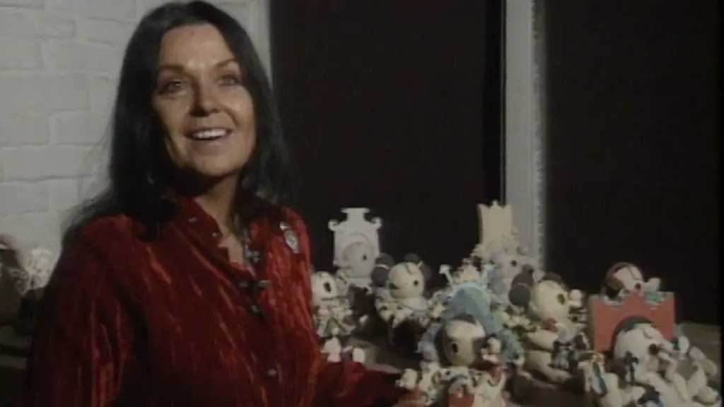 Indigenous artist commissioned for major celebrities in retro find