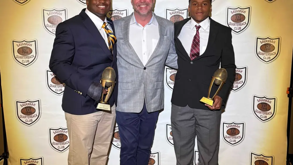 Savannah Quarterback Club honors Offensive, Defensive Players of the Week for week 11
