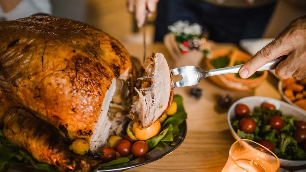 How to properly carve a Thanksgiving turkey like a pro