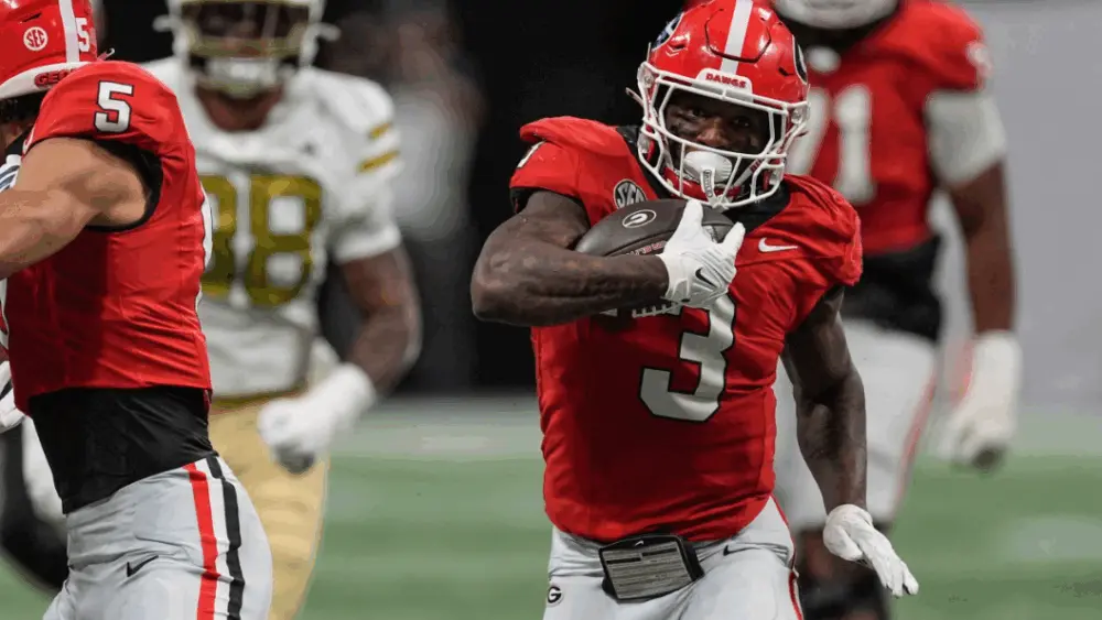 No. 4 Georgia holds off No. 23 Georgia Tech 16-9 for 8th straight win in series