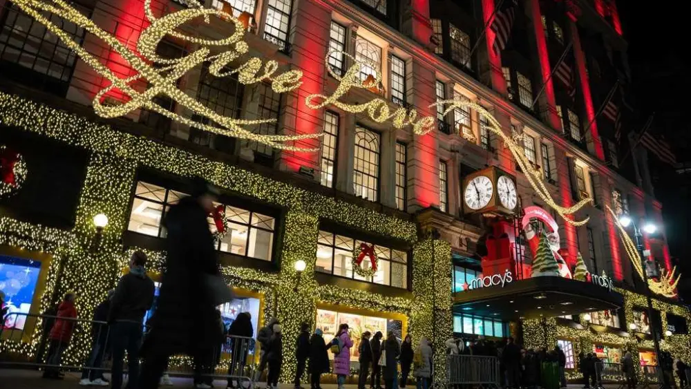 New Year's Day: What's open? Retailers. What's closed? Government and Banks.