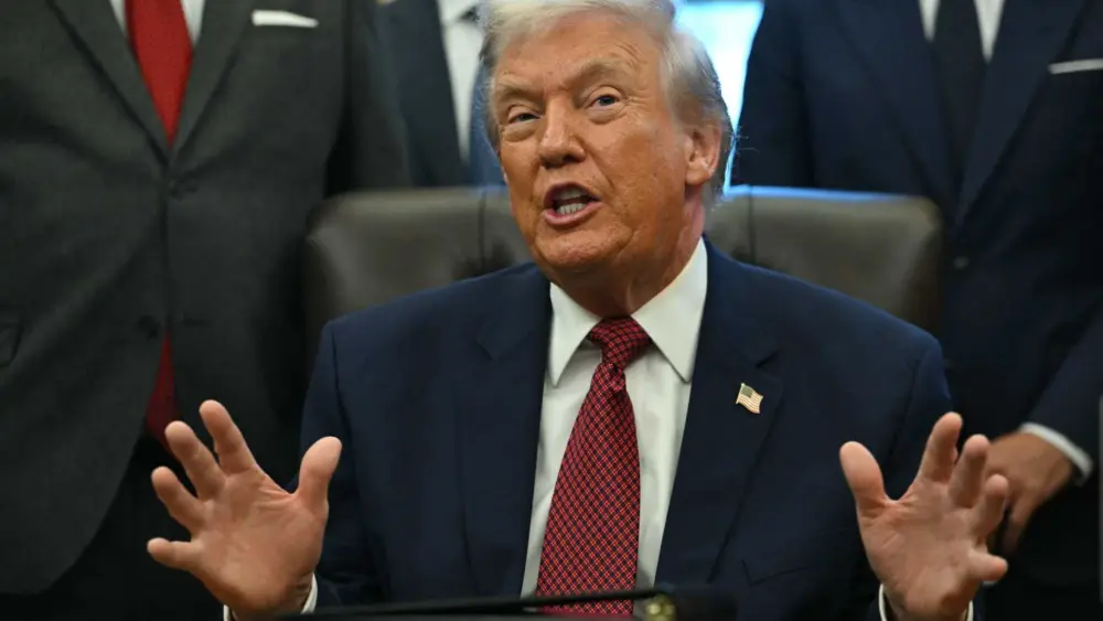 Trump proposal would weaken vehicle mileage rules that limit air pollution