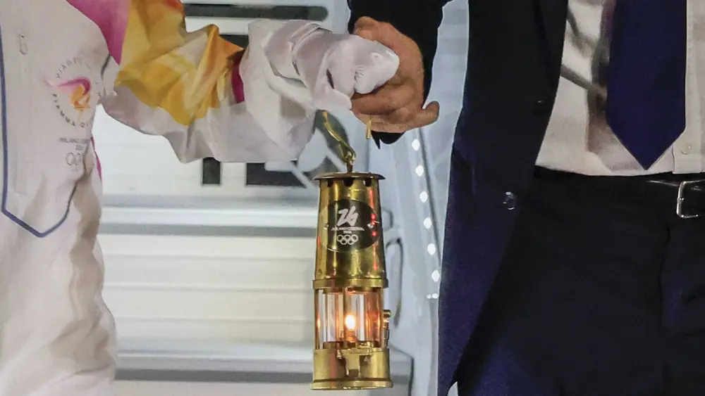 Olympic flame for Milan Cortina Winter Games arrives in Italy