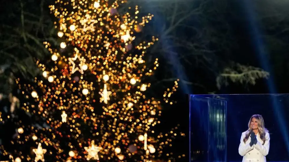 Melania Trump lights the National Christmas Tree after president counts down