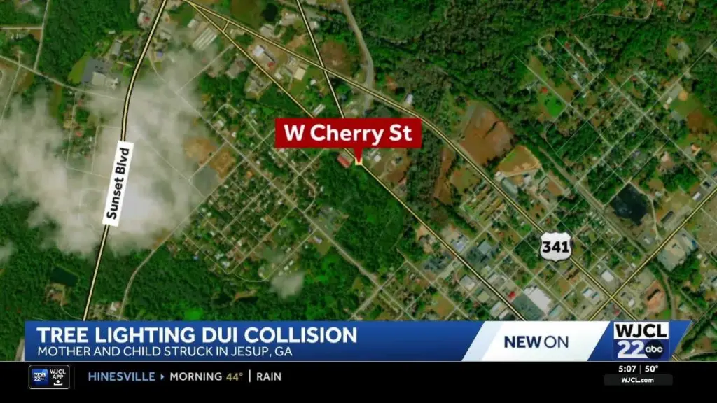 Mother and child struck by vehicle moments before Jesup Christmas tree lighting