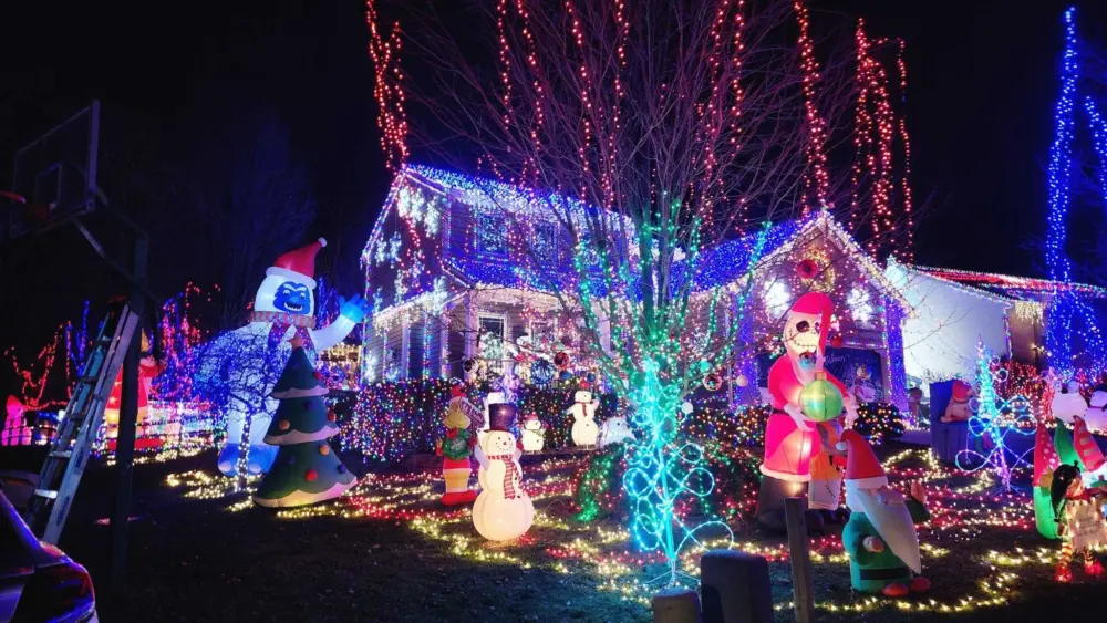 Man lights up his home, neighbor's home with 150K-plus Christmas lights