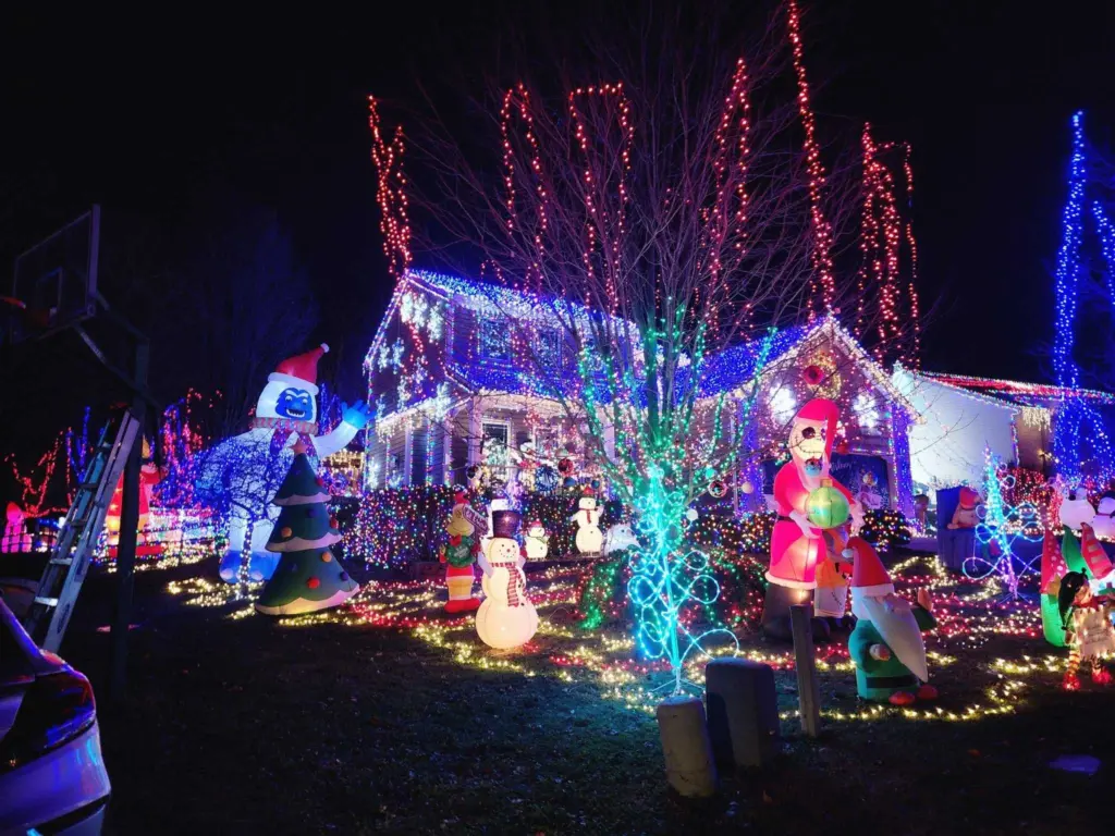 Man lights up his home, neighbor's home with 150K-plus Christmas lights