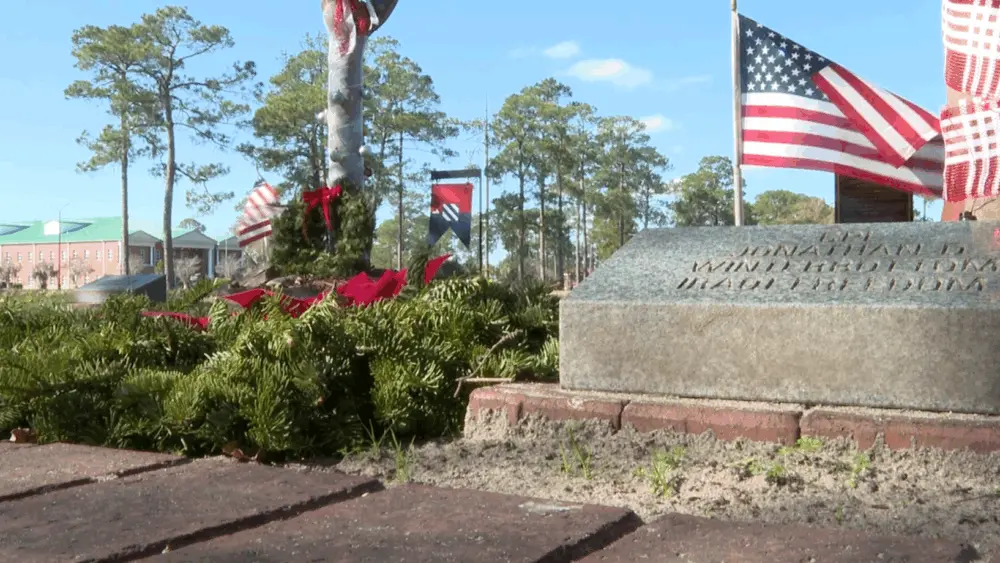 Families lay wreaths for soldiers lost in Iraq and Afghanistan