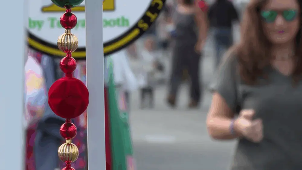 Downtown Pembroke's holiday market welcomes dozens Saturday