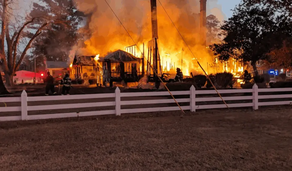 Amid freezing temperatures, early morning fire destroys Bulloch County home