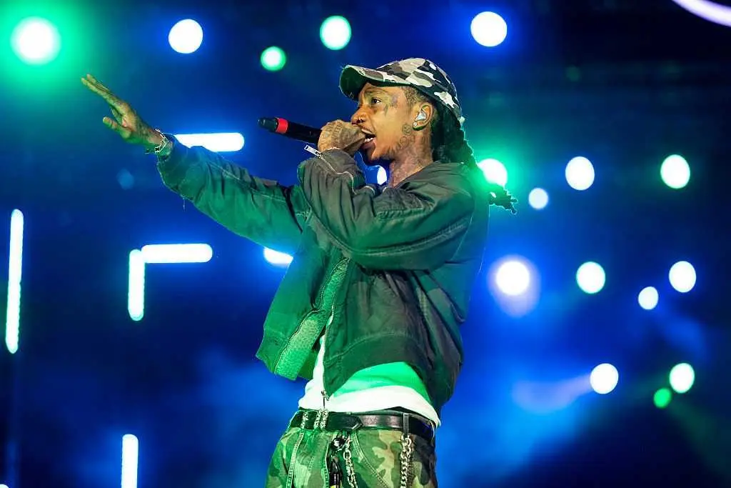 Romanian court sentences US rapper Wiz Khalifa to 9 months for drug possession