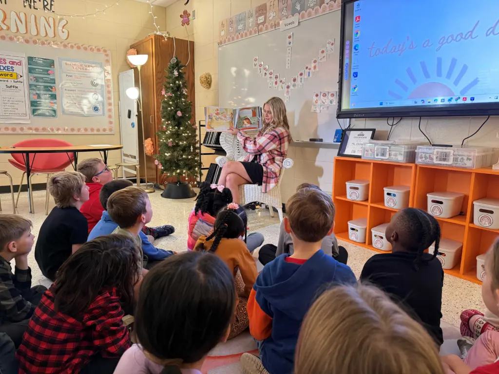 ‘She gives so much joy’: Richmond Hill Elementary Teacher Hope Maroney beloved by her students