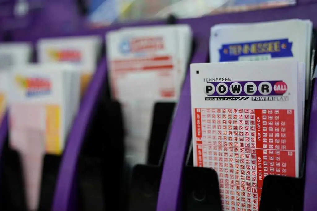 Powerball jackpot jumps to $1.7 billion after another drawing with no big winner