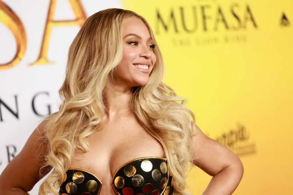 Beyoncé declared the fifth billionaire musician by Forbes