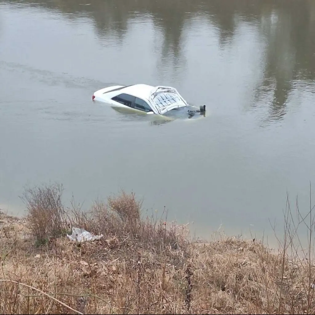 'It's a miracle:' Woman survives after car goes off Mississippi bridge and into a river