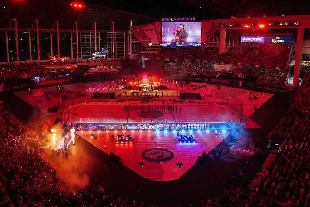 Rangers beat Panthers 5-1 in Winter Classic in NHL’s first Florida outdoor game