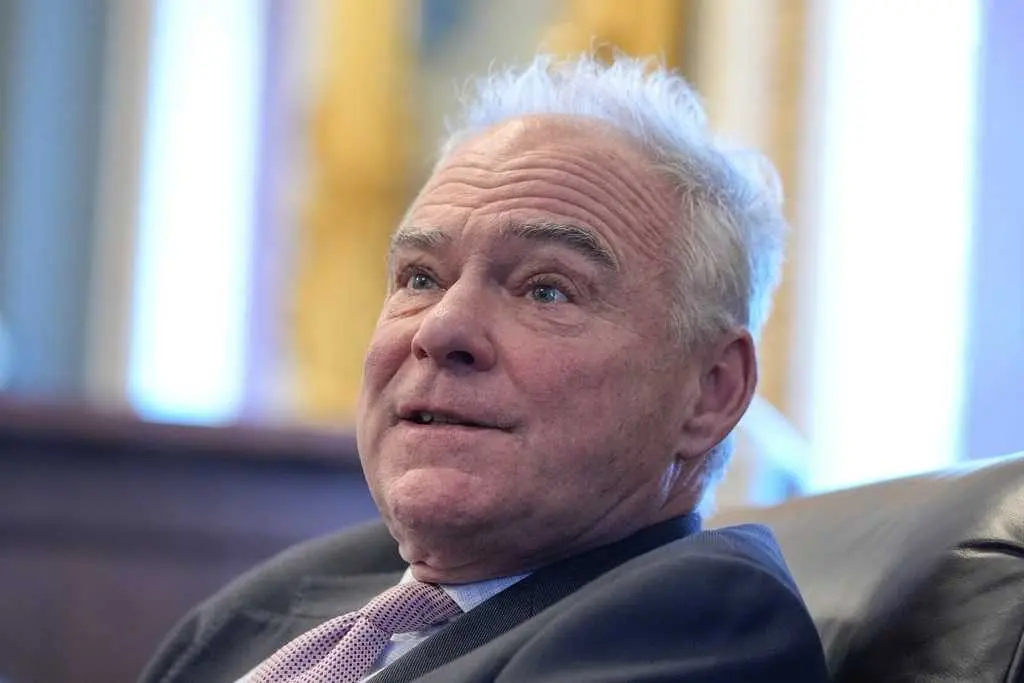 Senate advances resolution to limit Trump's war powers after Venezuela raid