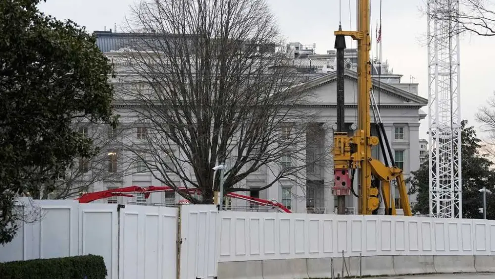 White House says it wasn't economical to save East Wing during ballroom construction