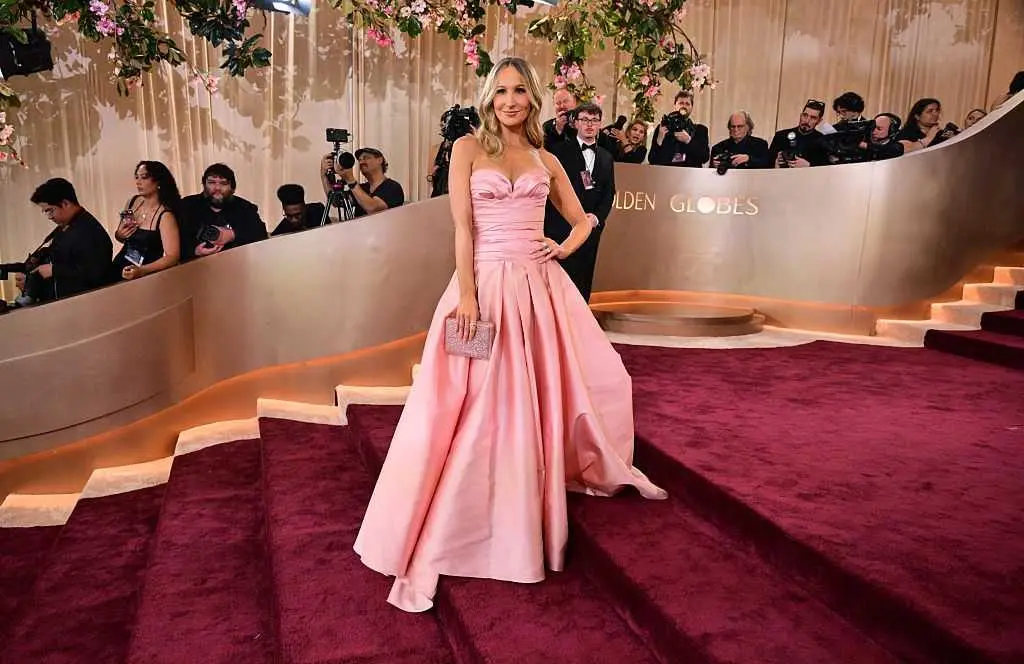 All the celebrity red carpet looks at the 2026 Golden Globes