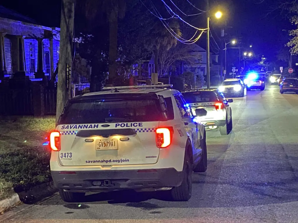 Heavy police presence spotted early Monday morning in Savannah