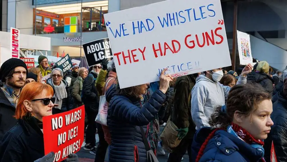 Around 1,000 more immigration officers headed to Minneapolis, sources say