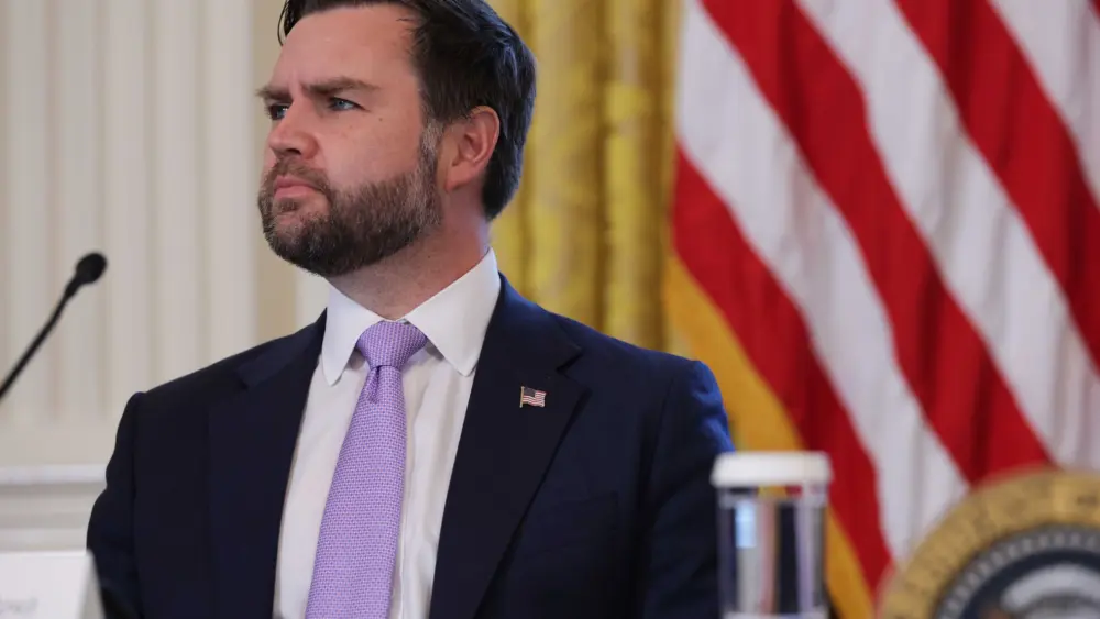 Suspect in the vandalism of JD Vance’s Ohio home must stay in jail until trial