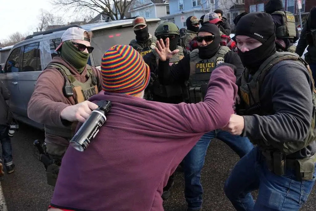 Trump threatens the Insurrection Act, military deployment in Minnesota