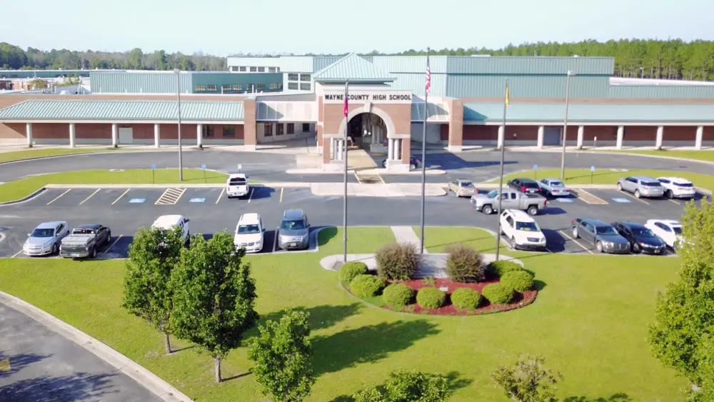 Wayne County ﻿High School teacher under investigation for 'inappropriate relationship' with student