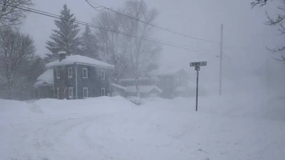 More than half the US threatened with ice, snow and cold in massive winter storm