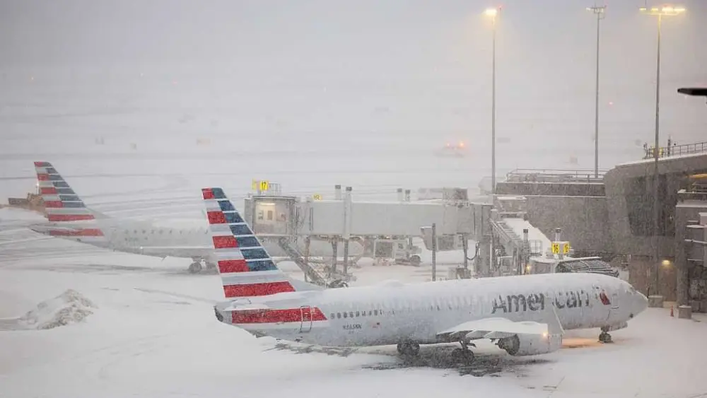 Thousands of flights canceled as major winter storm moves across the US