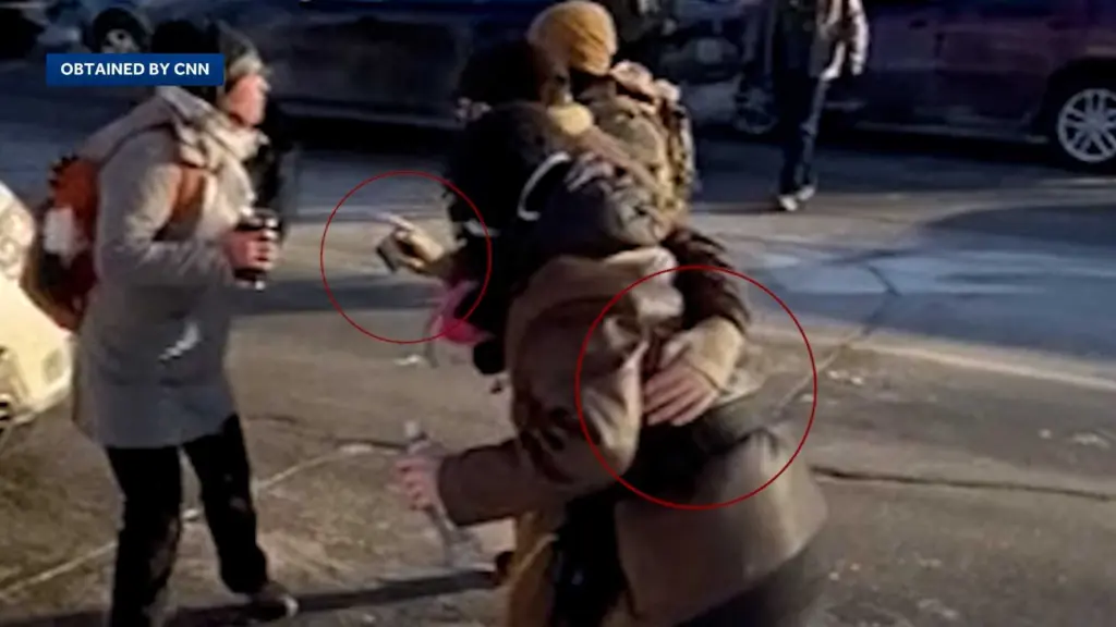 niu-mn-shooting-angles-pkg-mp4-00-00-36-05-still005-69762c1863b7c