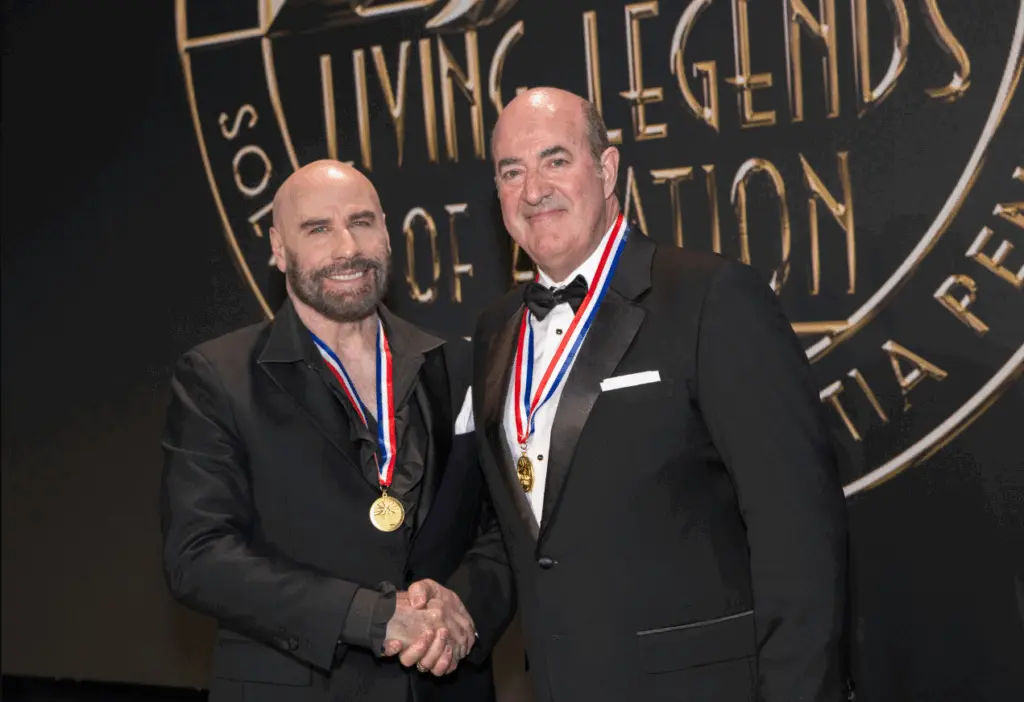 Gulfstream President Mark Burns inducted into Living Legends of Aviation