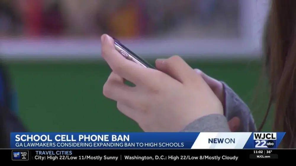 Phones could be banned in Georgia high schools — here’s what lawmakers want to change