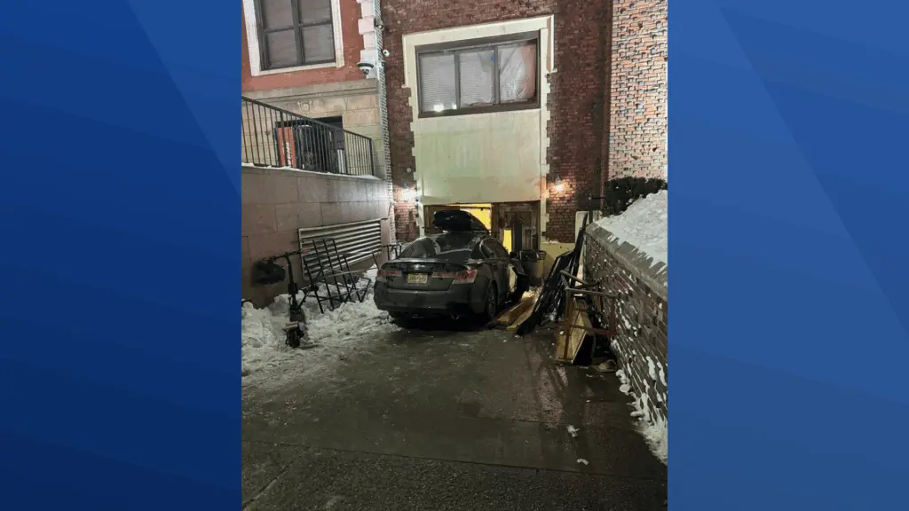 Car rams into Chabad headquarters in New York City, damaging doors