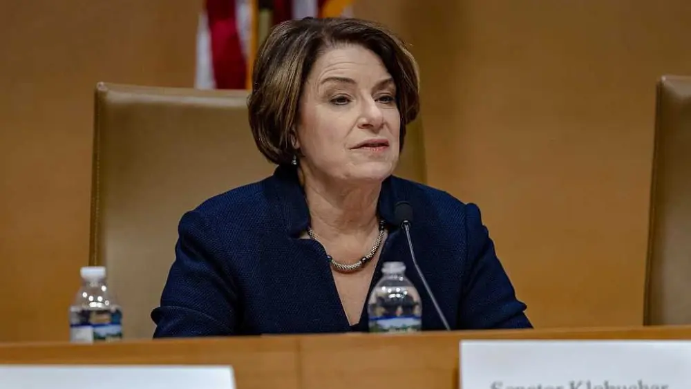 US Sen. Amy Klobuchar announces run for Minnesota governor