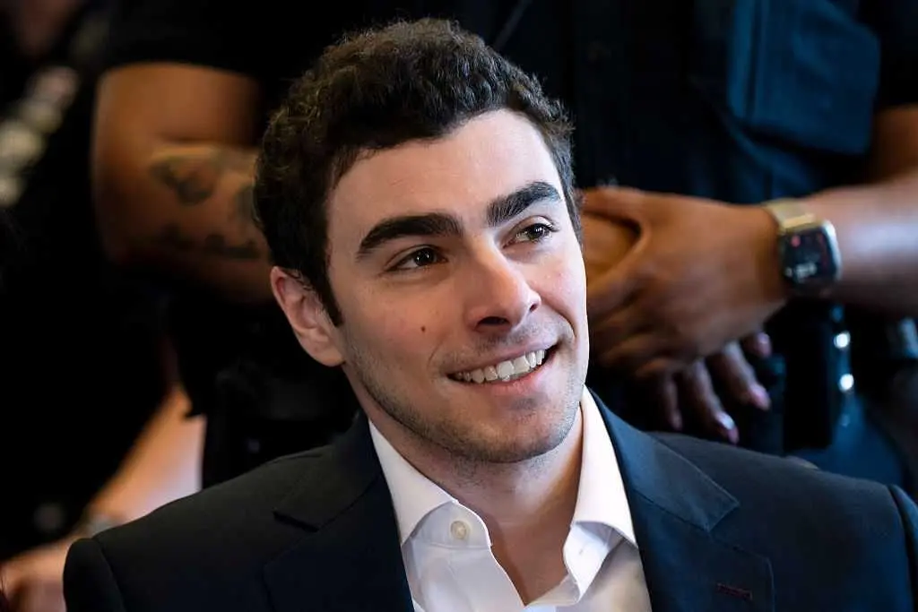 A man impersonating an FBI agent tried to get Luigi Mangione out of jail, authorities say