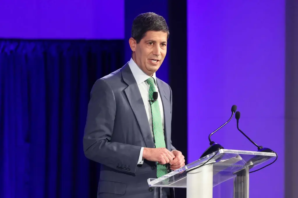 Who is Kevin Warsh, Trump's Federal Reserve chair nominee?