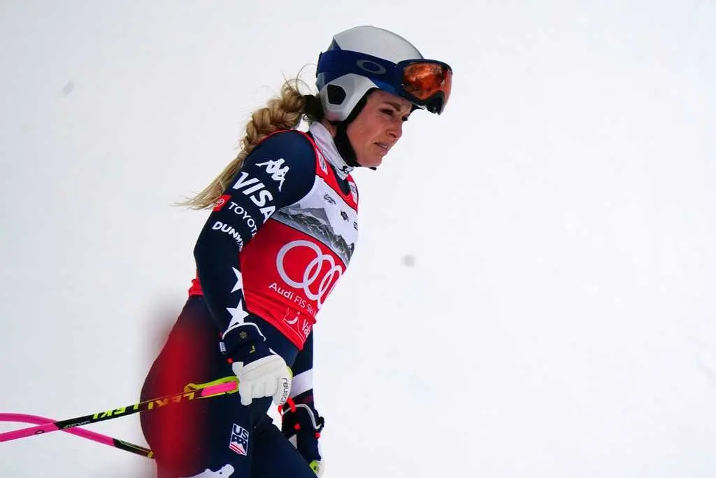 Lindsey Vonn says 'Olympic dream is not over' after crashing in last downhill before Winter Games