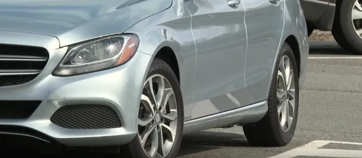 Experts share driving tips to help navigate icy roads