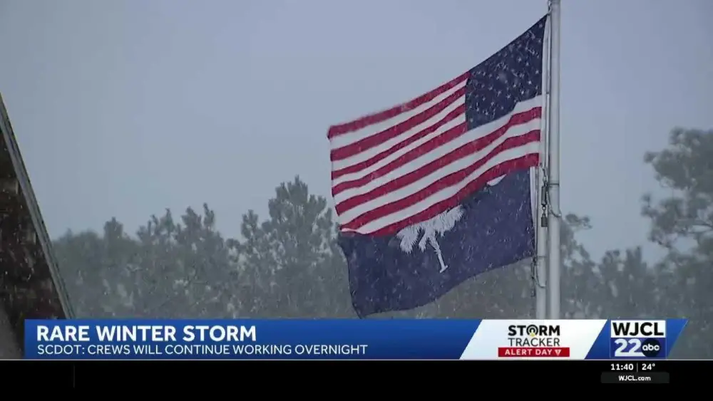 Rare snowfall blankets South Carolina’s Lowcountry, prompting travel warnings overnight