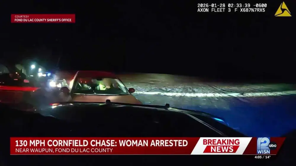 VIDEO: High-speed police chase in Wisconsin ends in cornfield